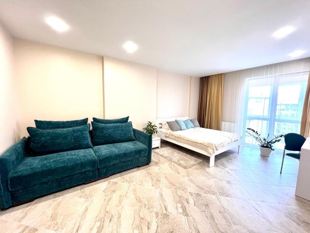 Osapart Romantic Apartment In The Complex Great Britain Lviv Exterior foto